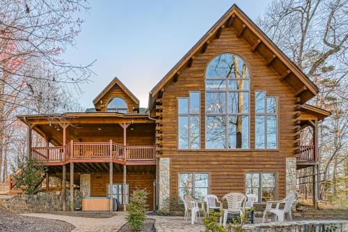 Sunset Starshine - carbon neutral hotel in Unknown City