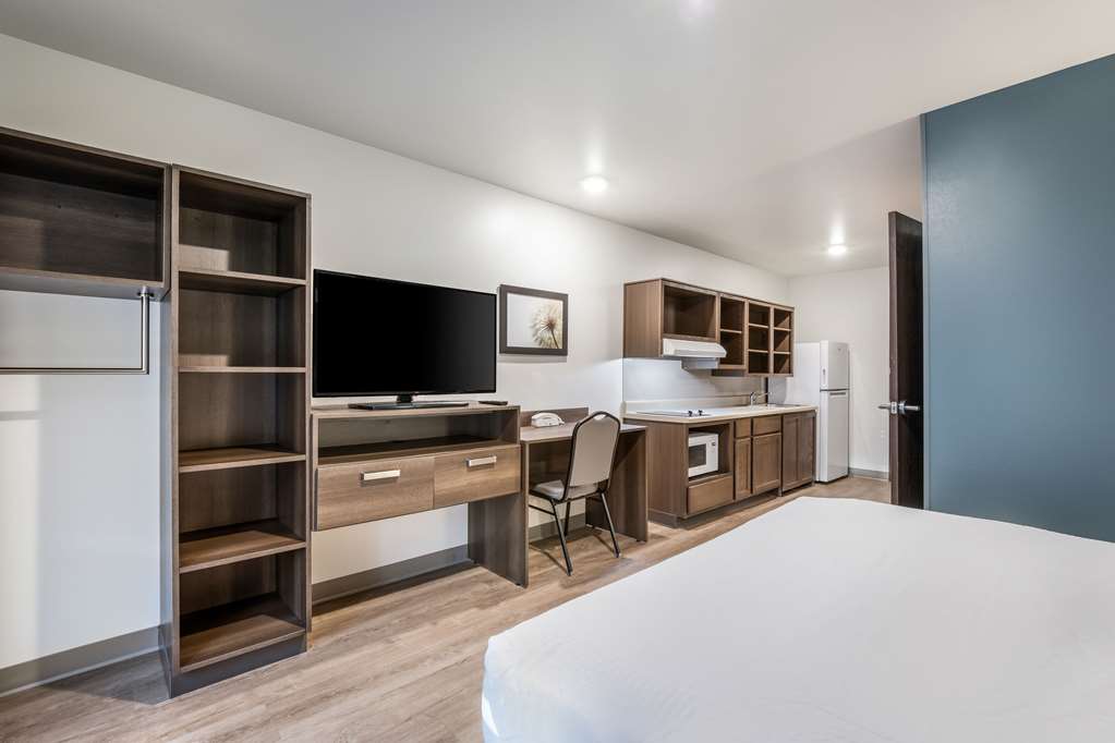 WoodSpring Suites Gurnee Chicago - photo 18