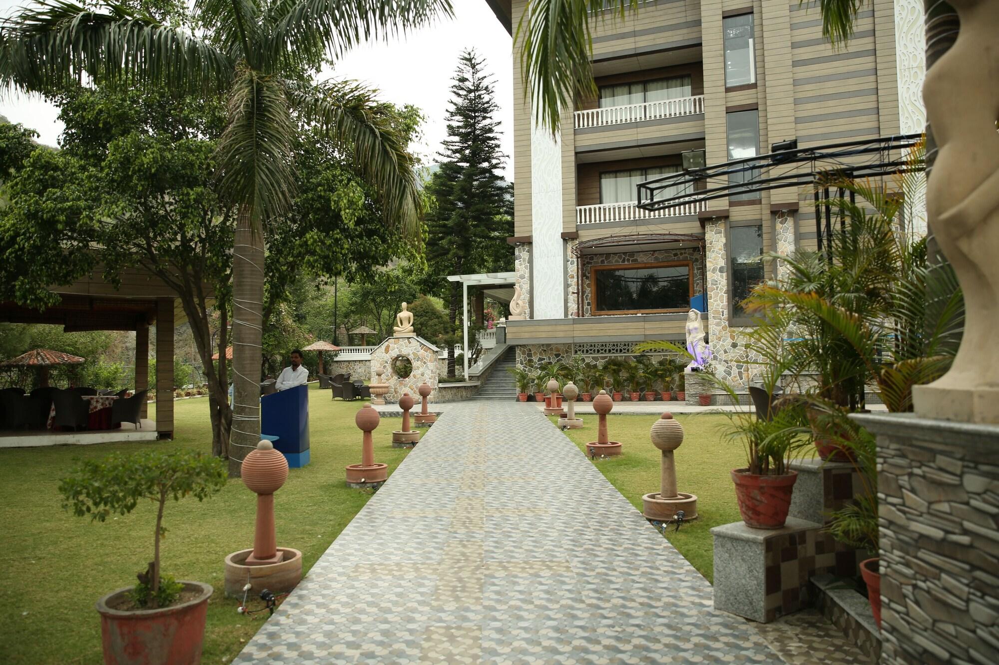 The shahanshahi - last minute hotel in Dehra Dun