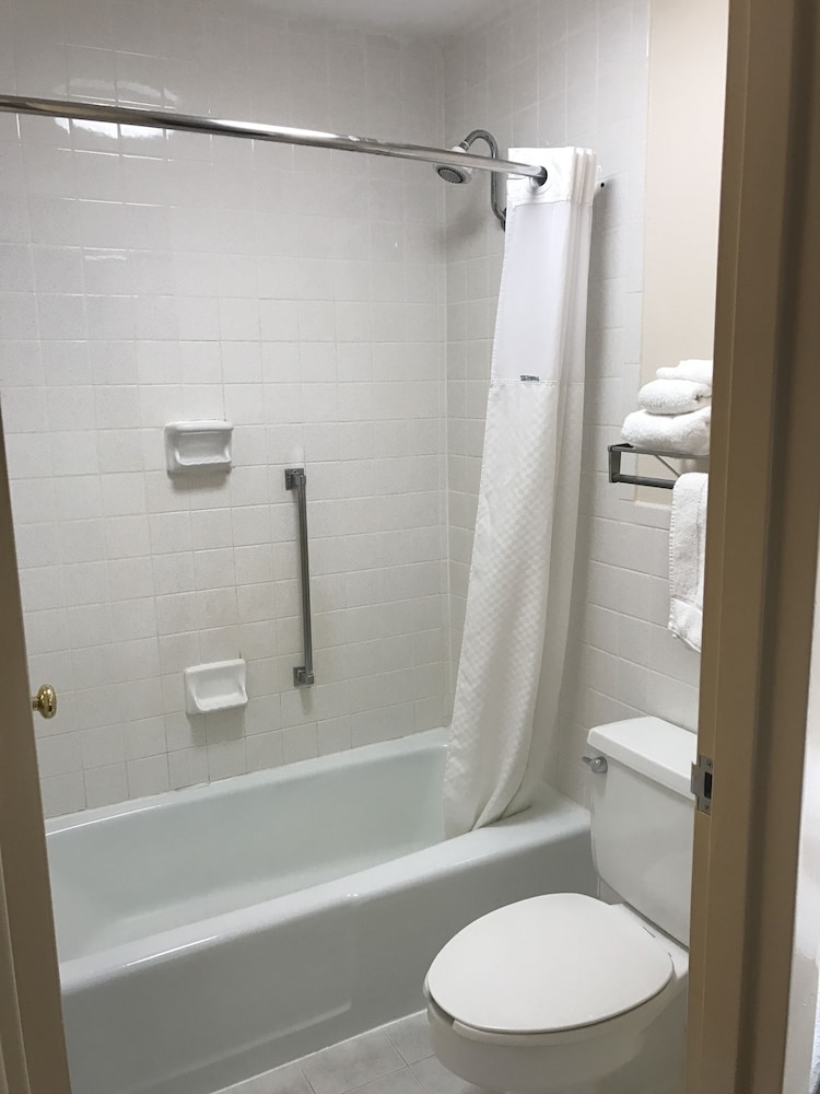 Clarion Inn Southern Pines Pinehurst - photo 17