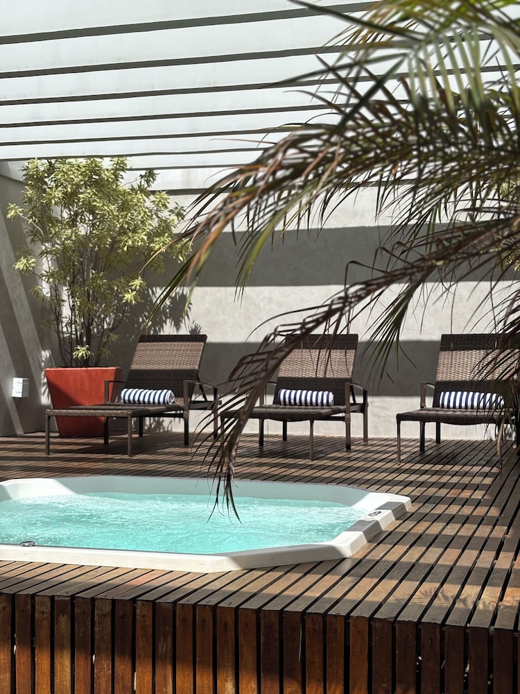 Promenade Soho Campos — 4-Star Luxury Hotel in Campos Dos Goytacazes, Brasil
