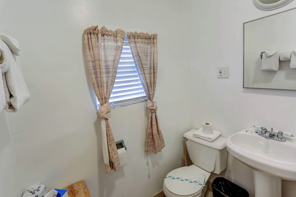 Richard's Motel Extended Stay - photo 93