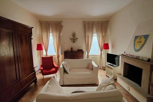 Bina's — 4-Star Luxury Hotel in Volterra, Italy