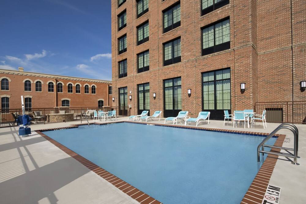 Holiday Inn Express and Suites North Brunswick by IHG - photo 17