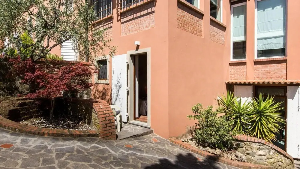 Villa Sissi 10 2 in Massa e Cozzile — 4-Star Luxury Hotel in Massa, Italy