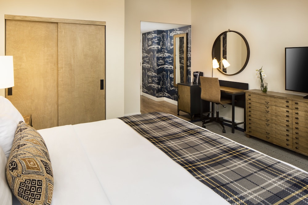 Hotel Indigo Boston Garden an IHG Hotel - photo 4