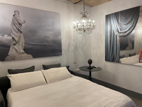 Colosseum loft — 4-Star Luxury Hotel in Rome, Italy