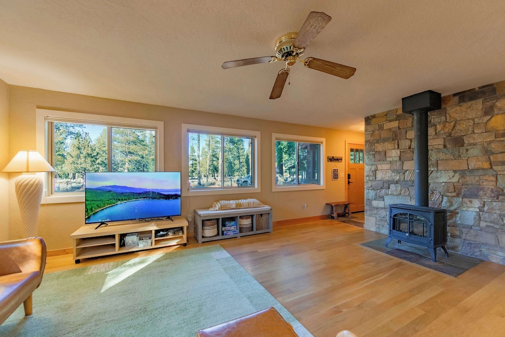 Bakersfield Basecamp Meyers Escape — South Lake Tahoe