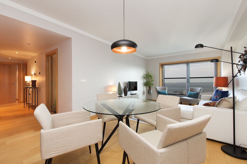 Oriente 57 Apartments by APT IIN Parque das Nações — 4-Star Luxury Hotel in Lisbon, Portugal