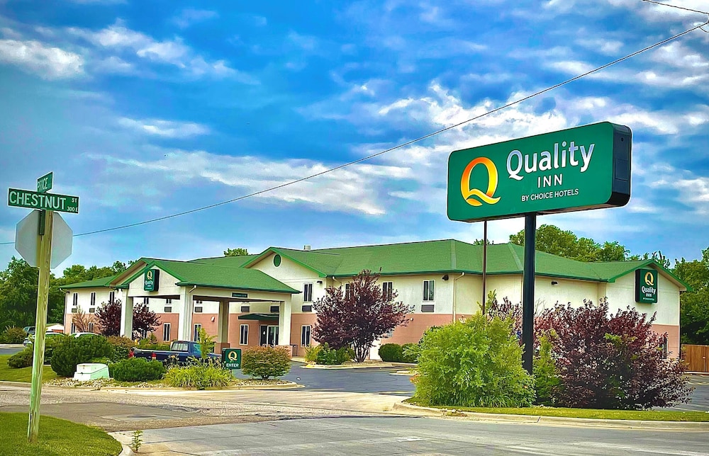 Quality Inn Junction City Near Fort Riley - photo 61