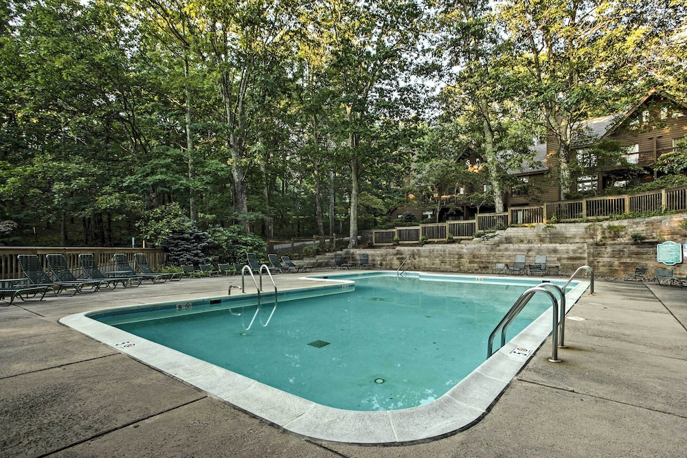 Wintergreen Resort Mountain Condo w Pool Access - photo 18