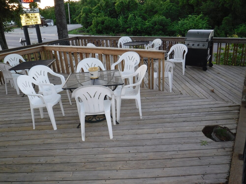 Colonial Mountain Inn - photo 45