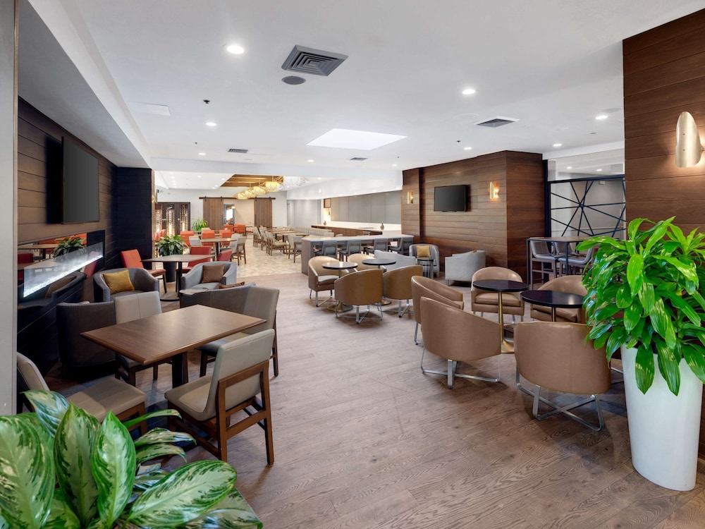 Hilton Chicago Oak Lawn - photo 35