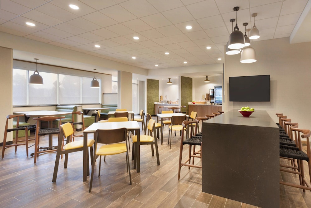 Fairfield Inn & Suites by Marriott Boulder Longmont - photo 21