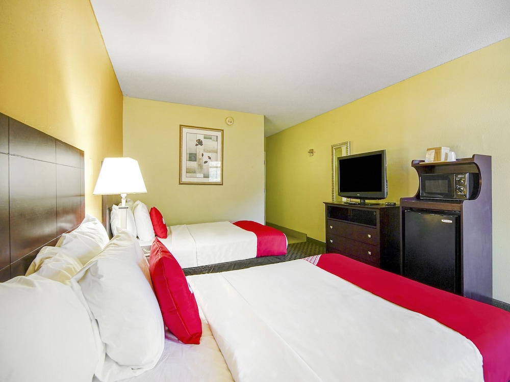 Baymont by Wyndham Williamsburg - photo 11
