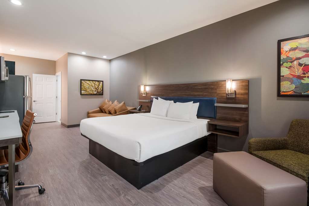 Best Western La Place Inn - photo 12