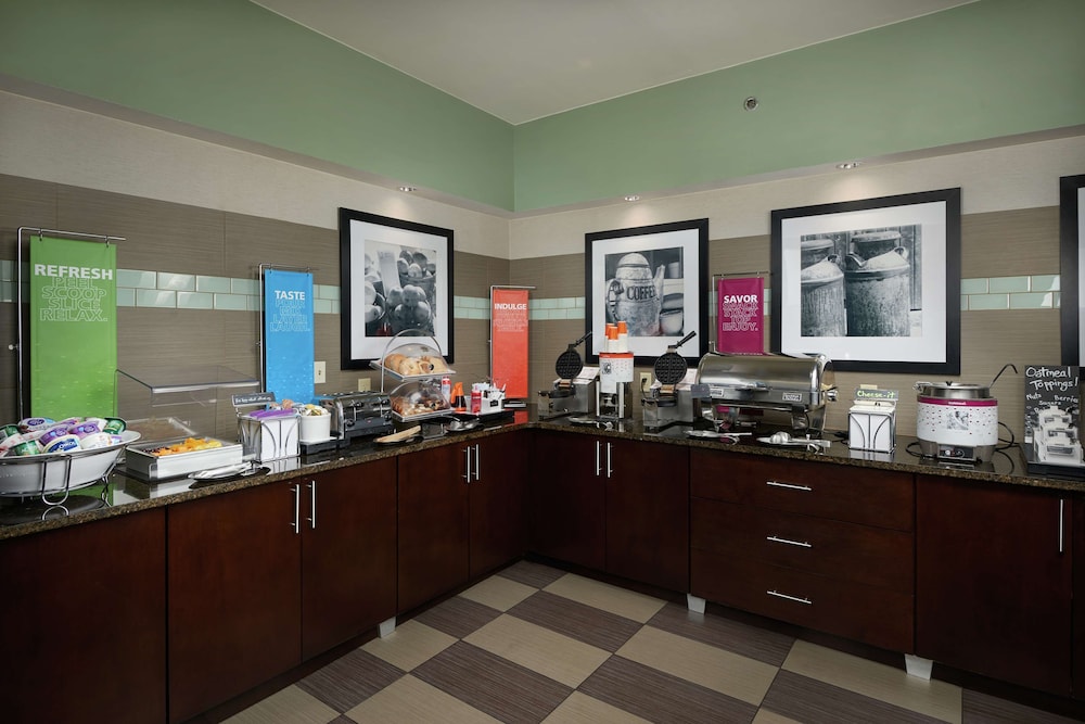 Hampton Inn Hanover - photo 22