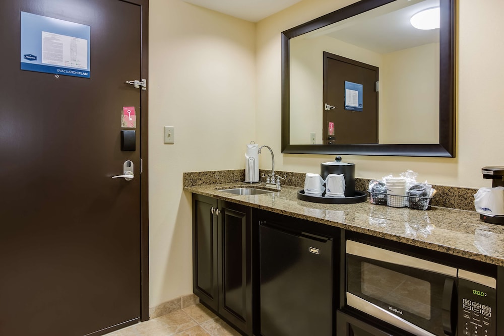 Hampton Inn & Suites Mt. Juliet - photo 27