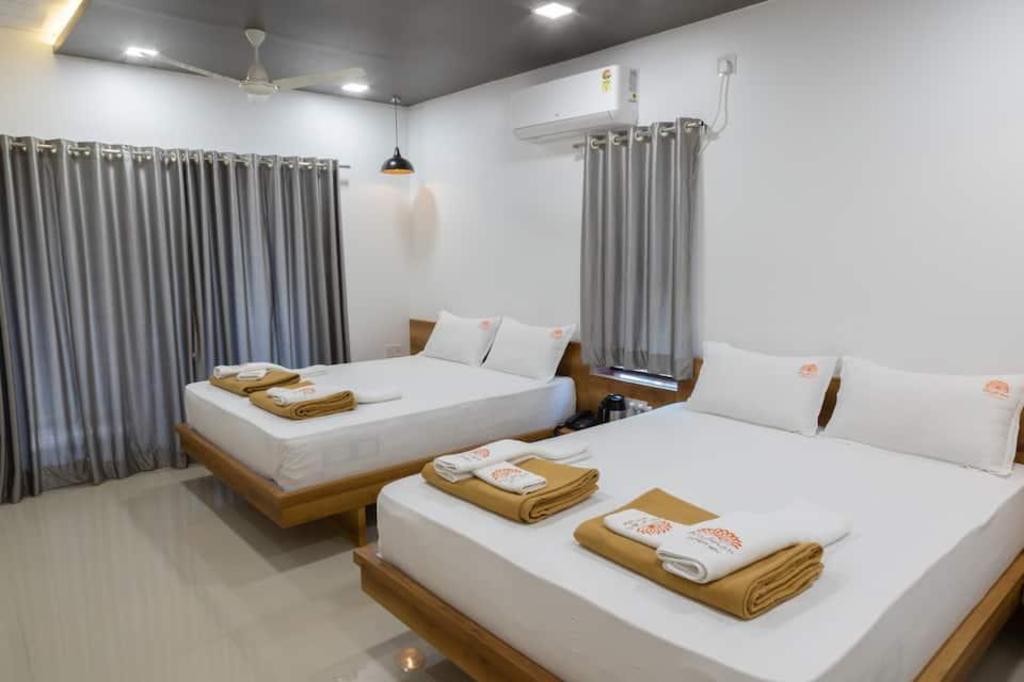 Coco Palms Inn - carbon neutral hotel in Mahad