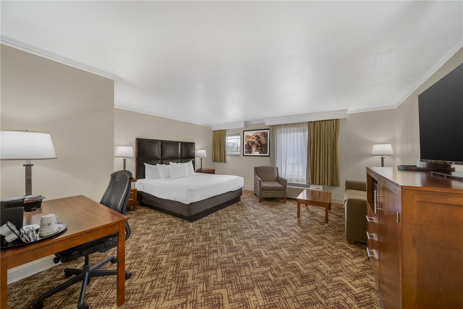 Best Western Plus Northwoods Inn - photo 11