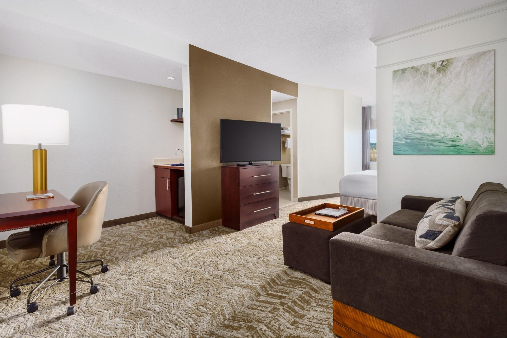 SpringHill Suites Manchester Boston Regional Airport - photo 14