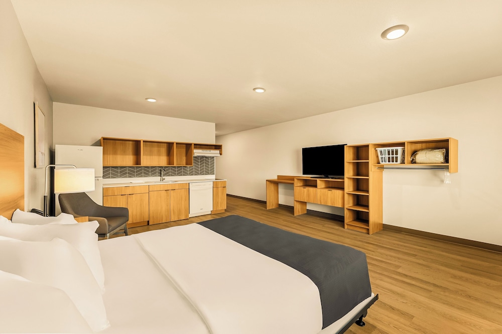 LivAway Suites SLC West Jordan - photo 21