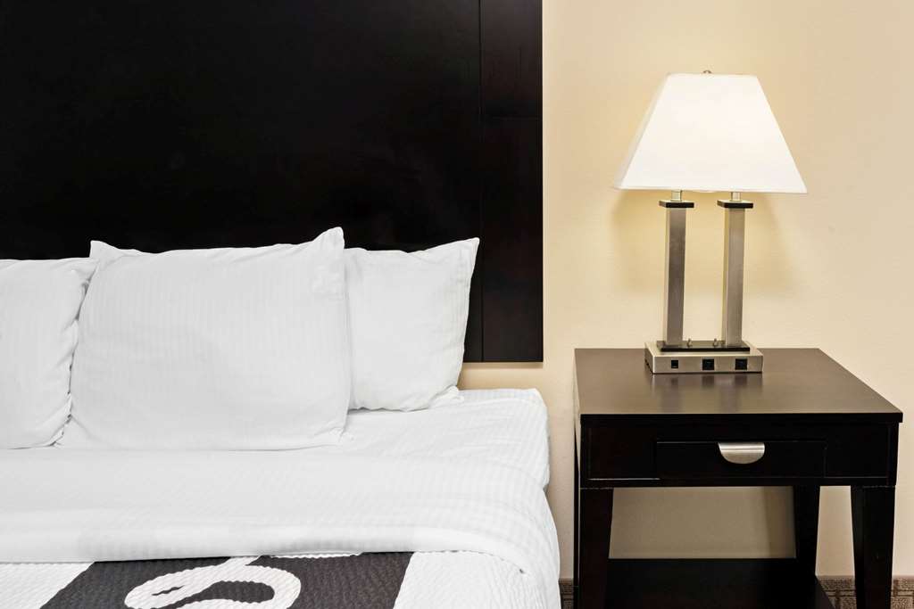 La Quinta Inn & Suites by Wyndham Morgan City - photo 20