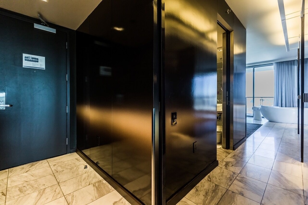 Palms Place Condo Hotel & Casino - photo 17