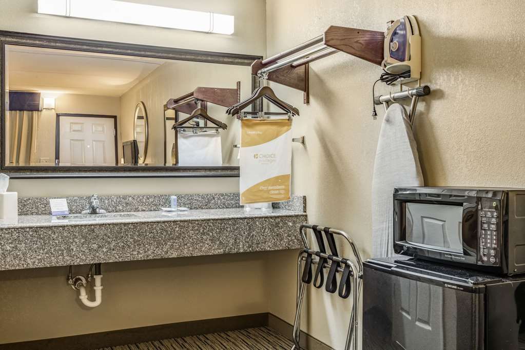 Rodeway Inn & Suites Tupelo - photo 7