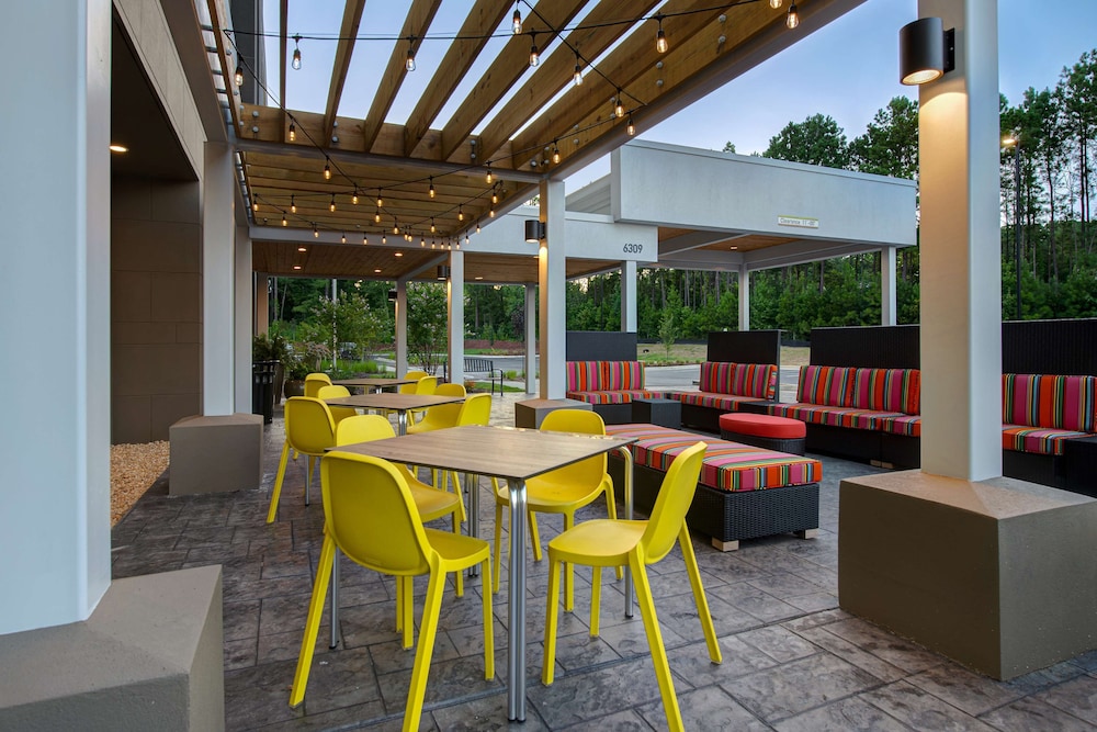Home2 Suites by Hilton Fayetteville North - photo 35