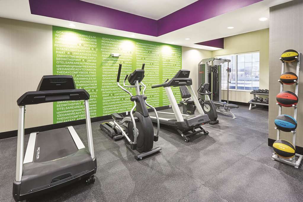 La Quinta Inn & Suites by Wyndham Springfield IL - photo 19