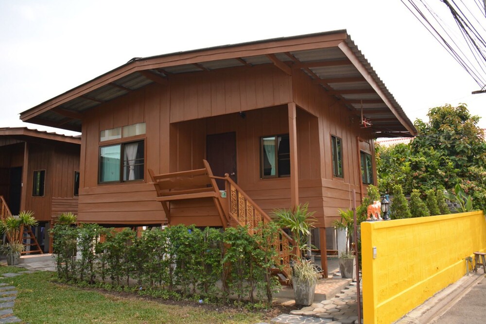 Cozy stay in old town in Chiang Mai, Thailand