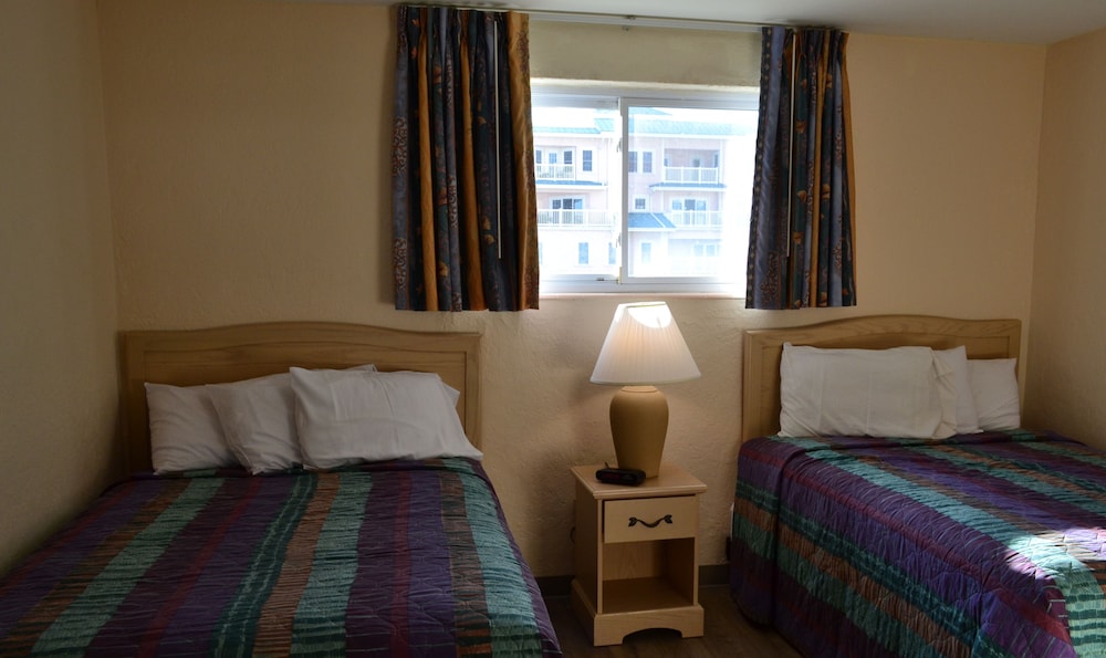 Royal Hawaiian Motel - photo 12