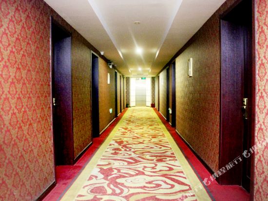 May Flower Hotel - carbon neutral hotel in Fushun