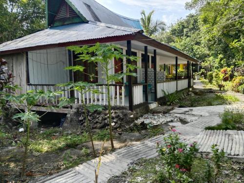Coaster Cottages - carbon neutral hotel in Unknown City