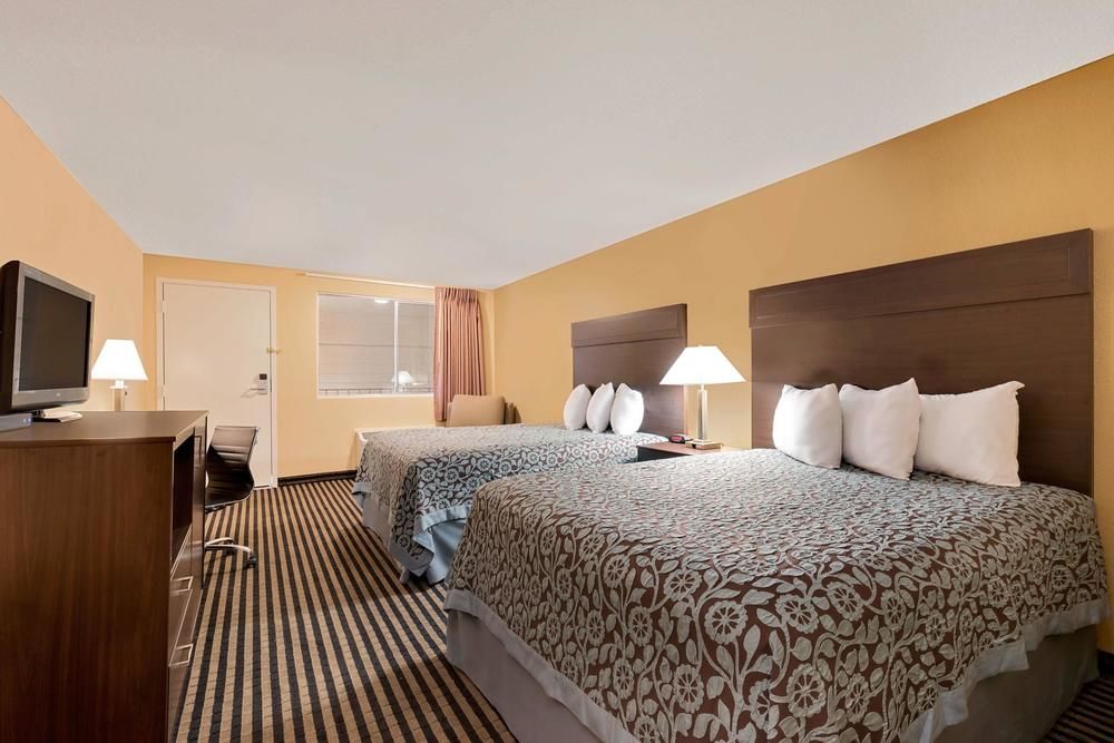 Days Inn Spokane - photo 7