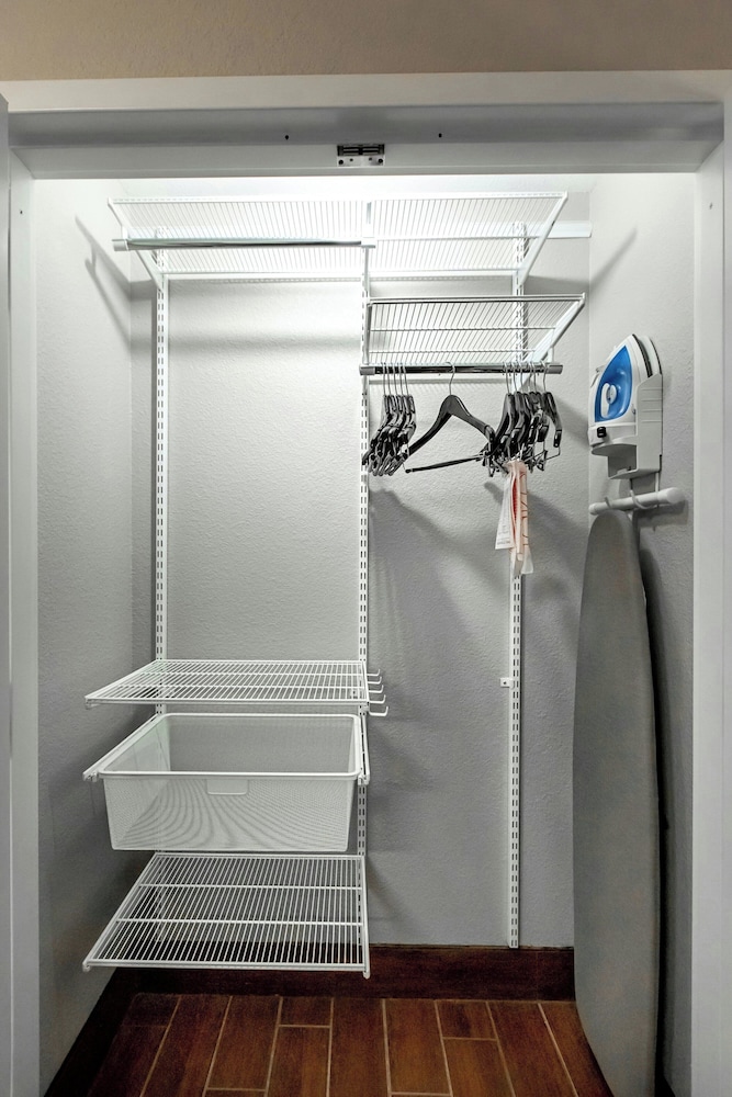 TownePlace Suites by Marriott Louisville Airport - photo 5