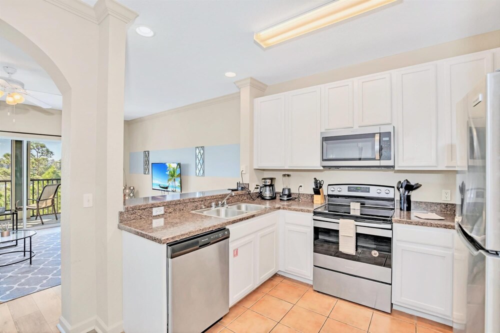 Relaxing 3BR Near Disney Pool - photo 16