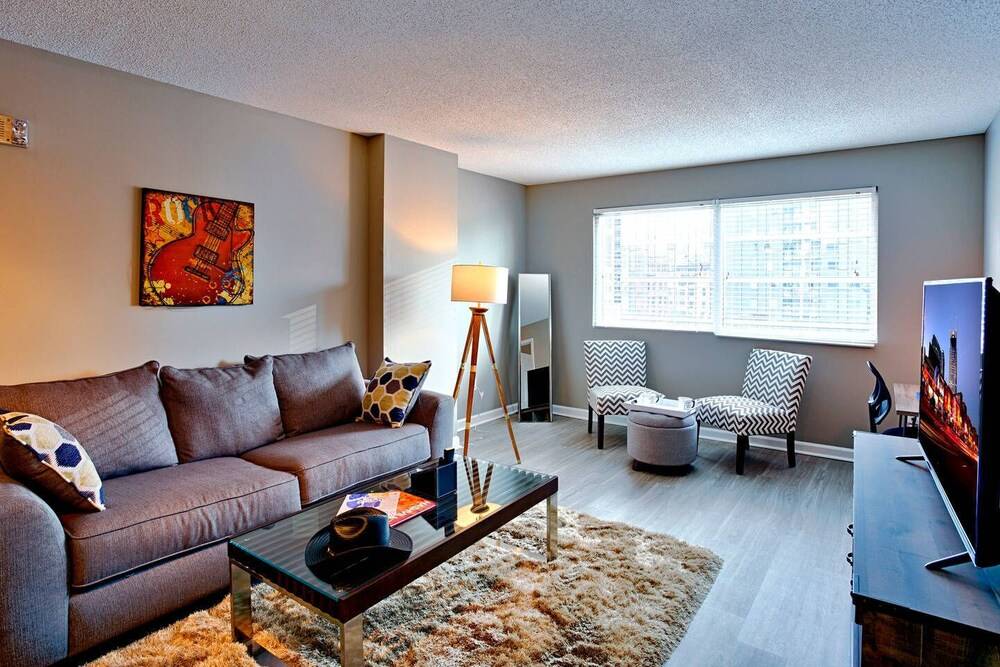 Skyline Suite with Penthouse & Rooftop Deck 6BR by Maddox Hotel - photo 21