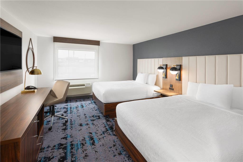 La Quinta Inn & Suites by Wyndham Springdale - photo 24