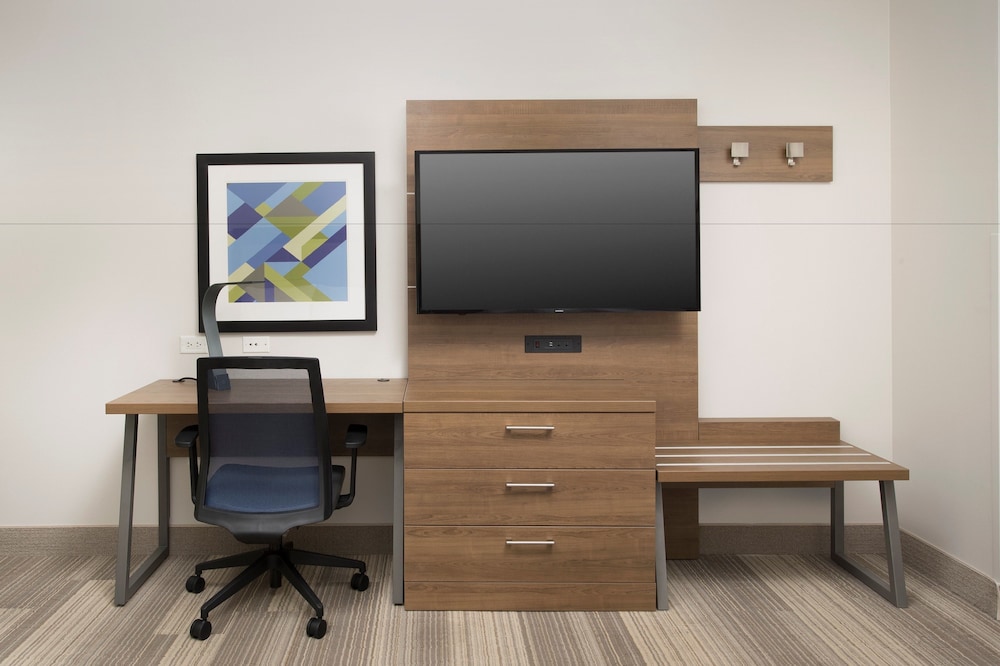 Holiday Inn Express Jacksonville Beach an IHG Hotel - photo 2