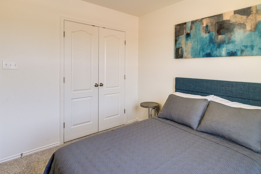 Luxurious Laredo Getaway Unwind in Style - photo 10