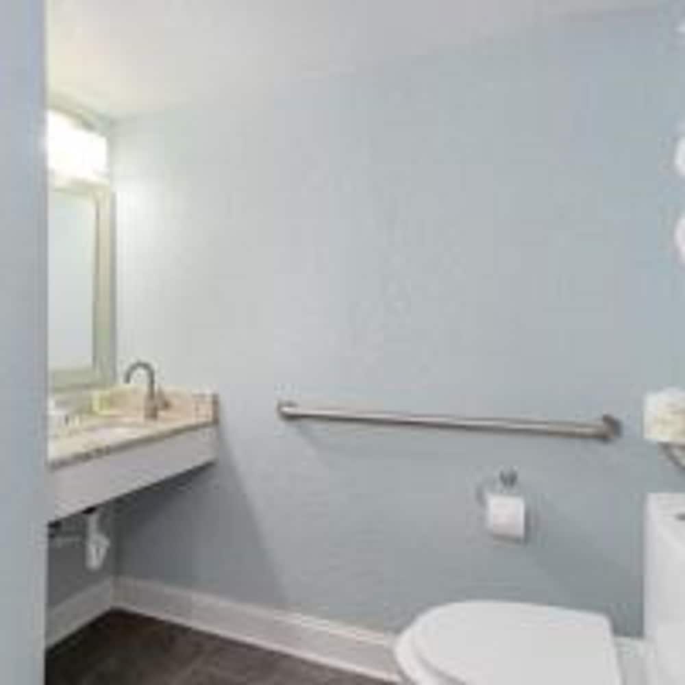John Yancey Oceanfront Inn - photo 60