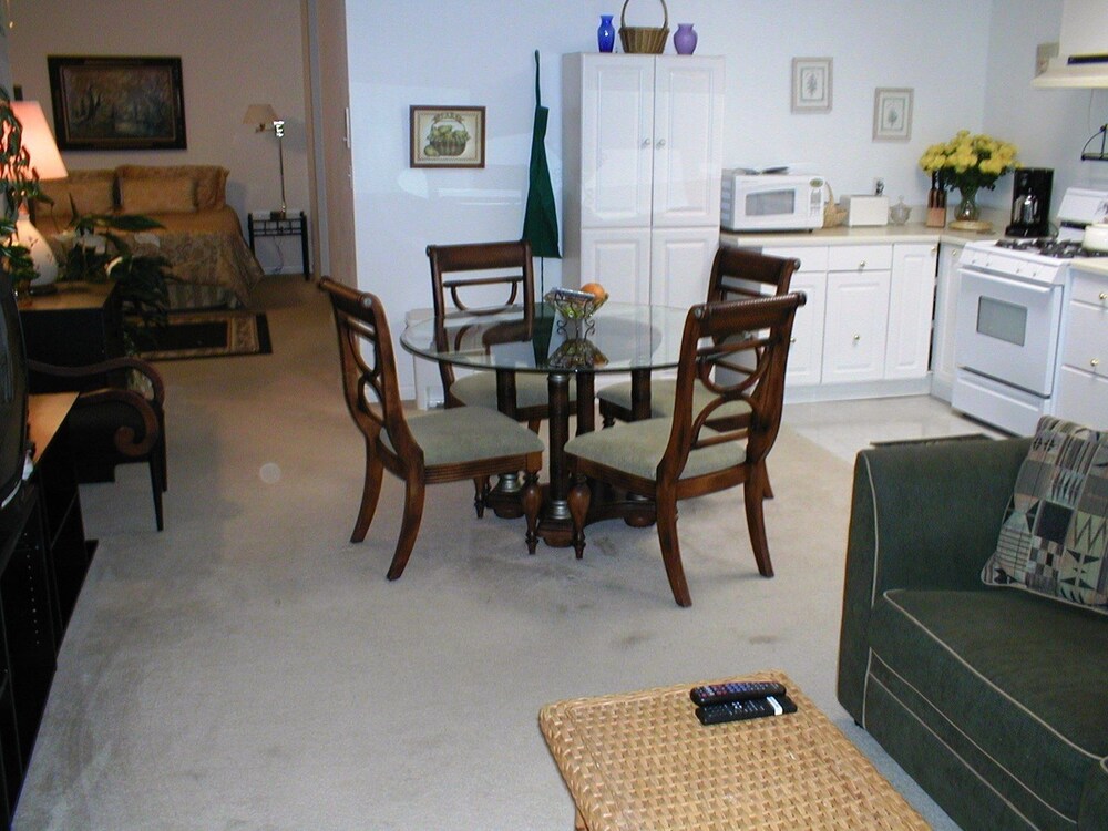The Columbia Inn at Peralynna Manor - photo 23