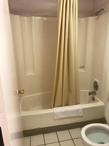 The Enterprise Maingate Motel - photo 14