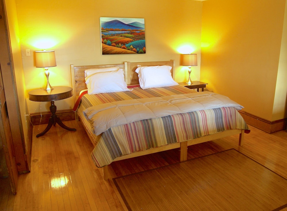 Mt. Philo Inn - photo 5