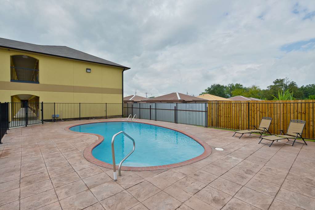 Americas Best Value Inn & Suites Lake Charles at I 210 Exit 11 in Lake Charles, United States