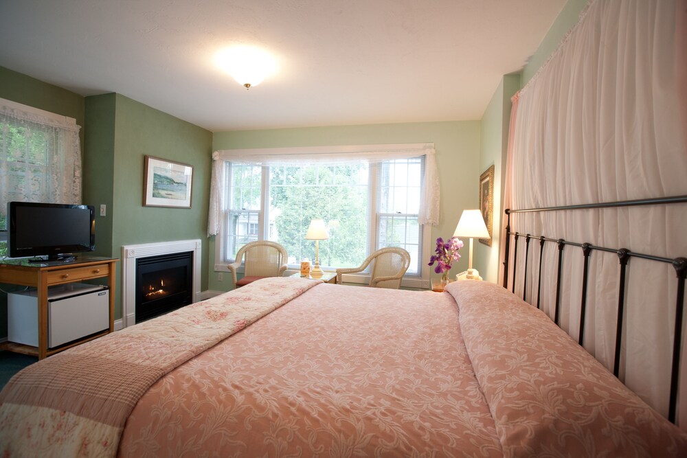 Cedar Court Inn - photo 9