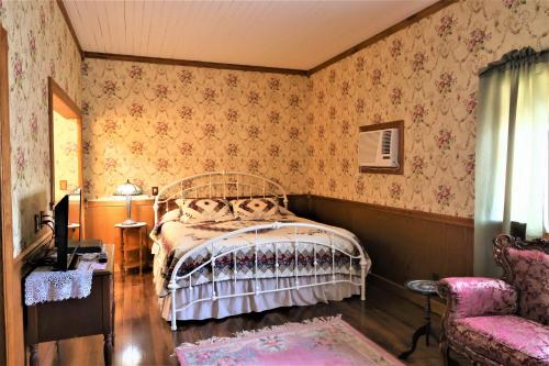 Mariposa Hotel Inn - photo 21