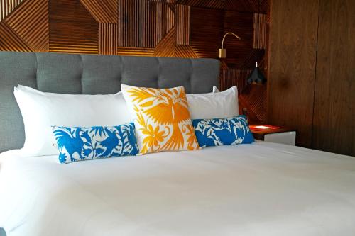 The Fives Downtown Hotel & Residences Curio Collection by Hilton